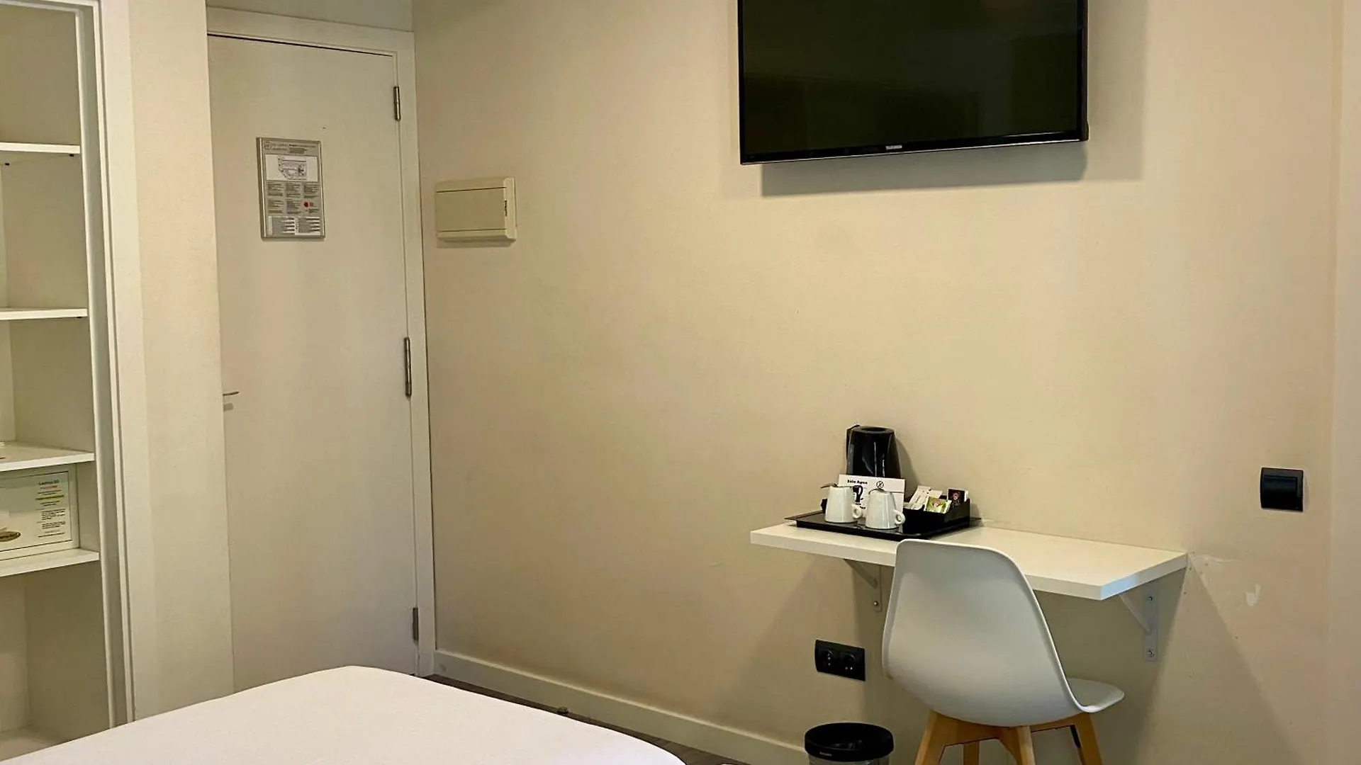 Bcn Urbaness Hotels Del Comte Barcelona Spain