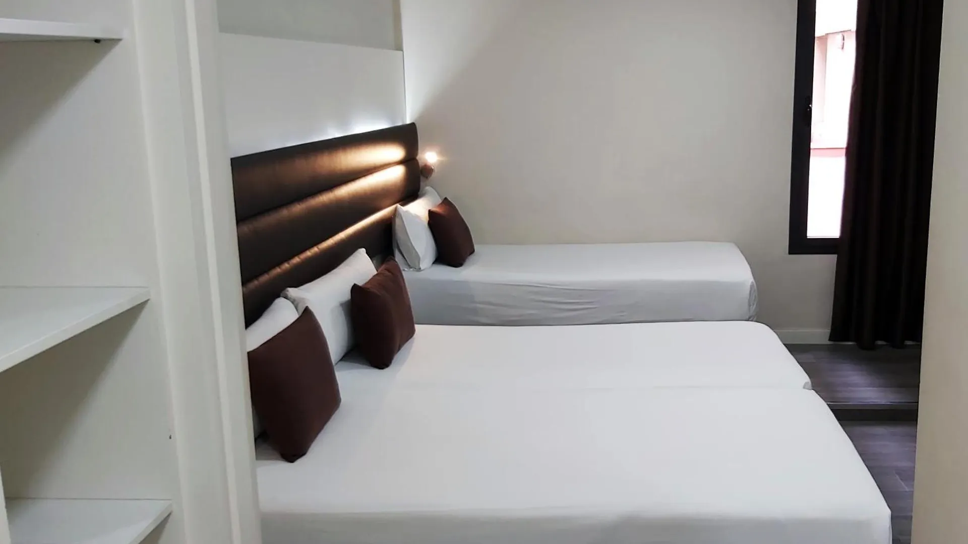 ברצלונה Bcn Urbaness Hotels Del Comte ספרד
