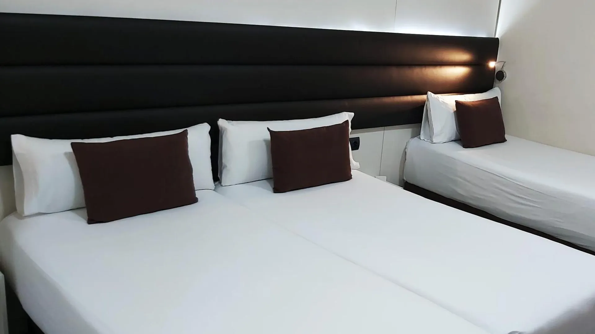 ברצלונה Bcn Urbaness Hotels Del Comte